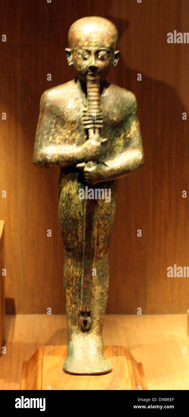 Ptah Terzo Periodo Intermedio, dinastie 21-24 (ca 1070-712 a.C.), bronzo doratura, intarsio di vetro. Foto Stock