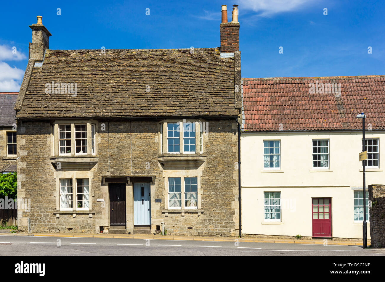 Vecchio cottages in un villaggio, England, Regno Unito Foto Stock