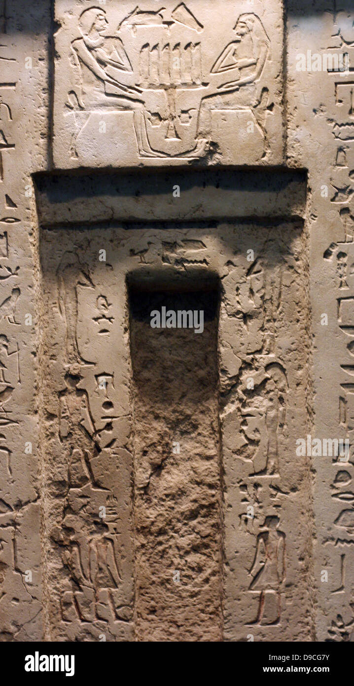 Falsa porta da una cappella in un antico regno, tomba egizia. Dalla tomba di Saqqara 3513. Foto Stock