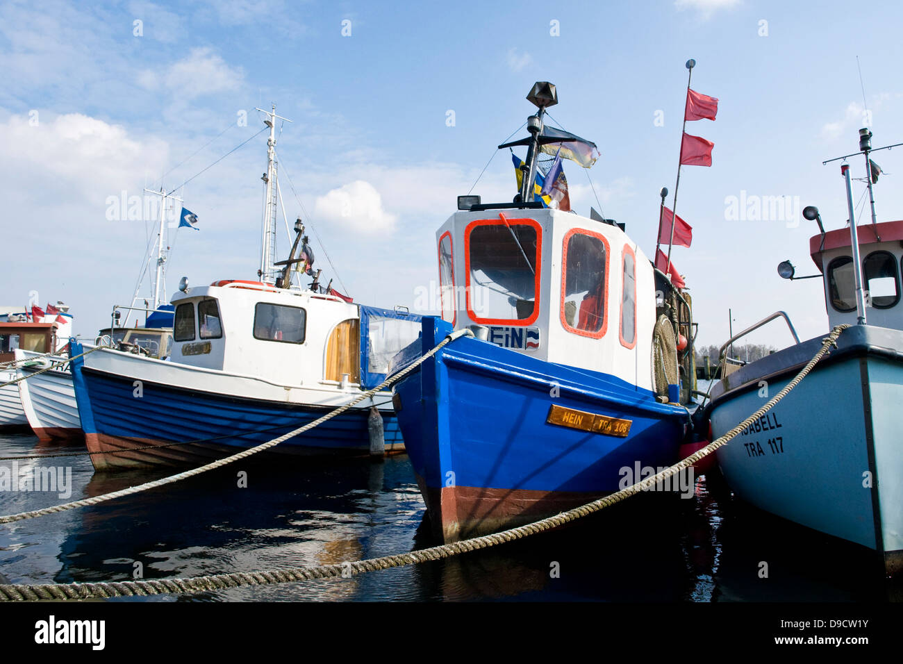 Peschereccio nel porto Foto Stock