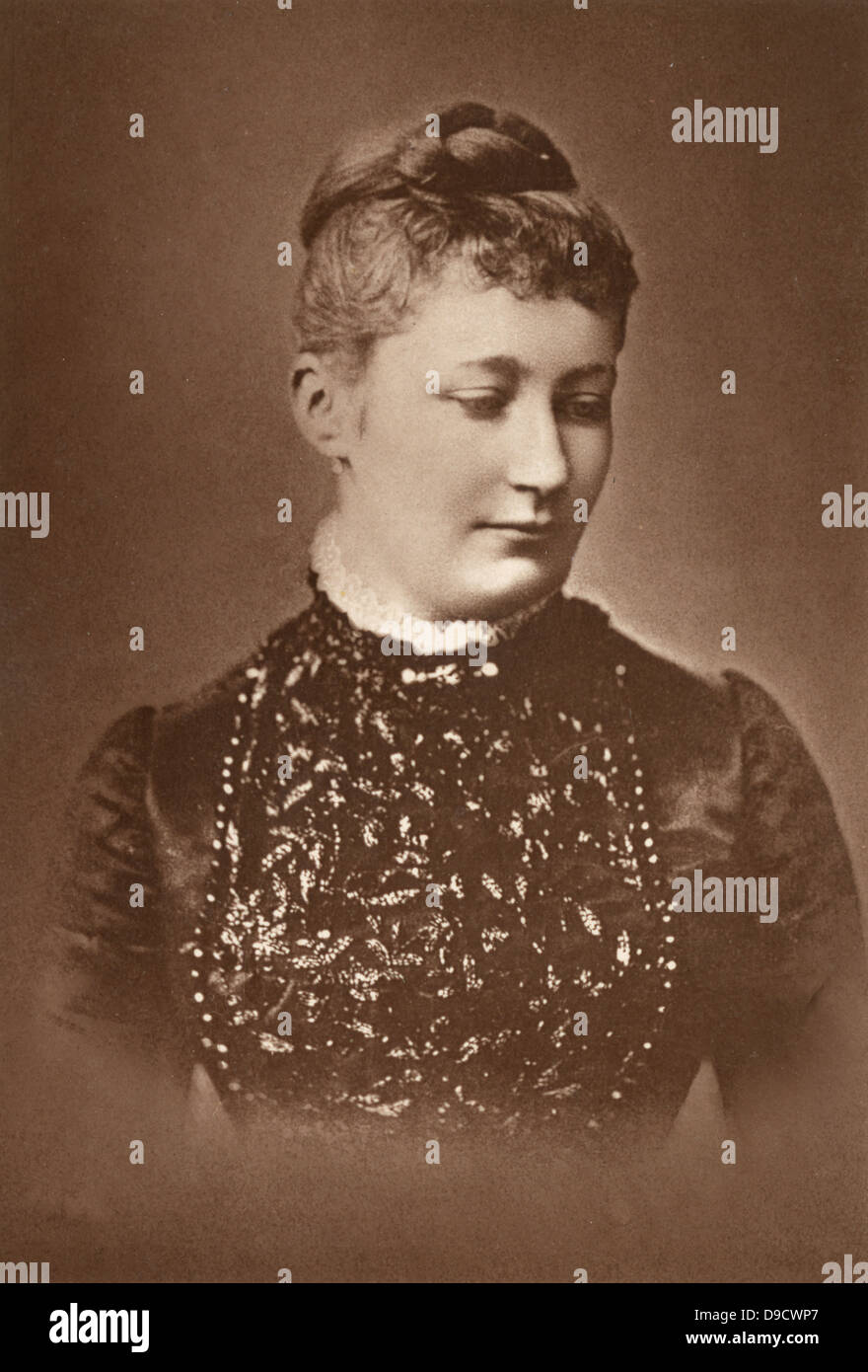 Augusta Victoria di Schleswig-Holstein (1858-1921), moglie di Guglielmo II Re di Prussia e Imperatore di Germania, raffigurato c1887 prima di suo marito è riuscito al trono nel 1888. Foto Stock