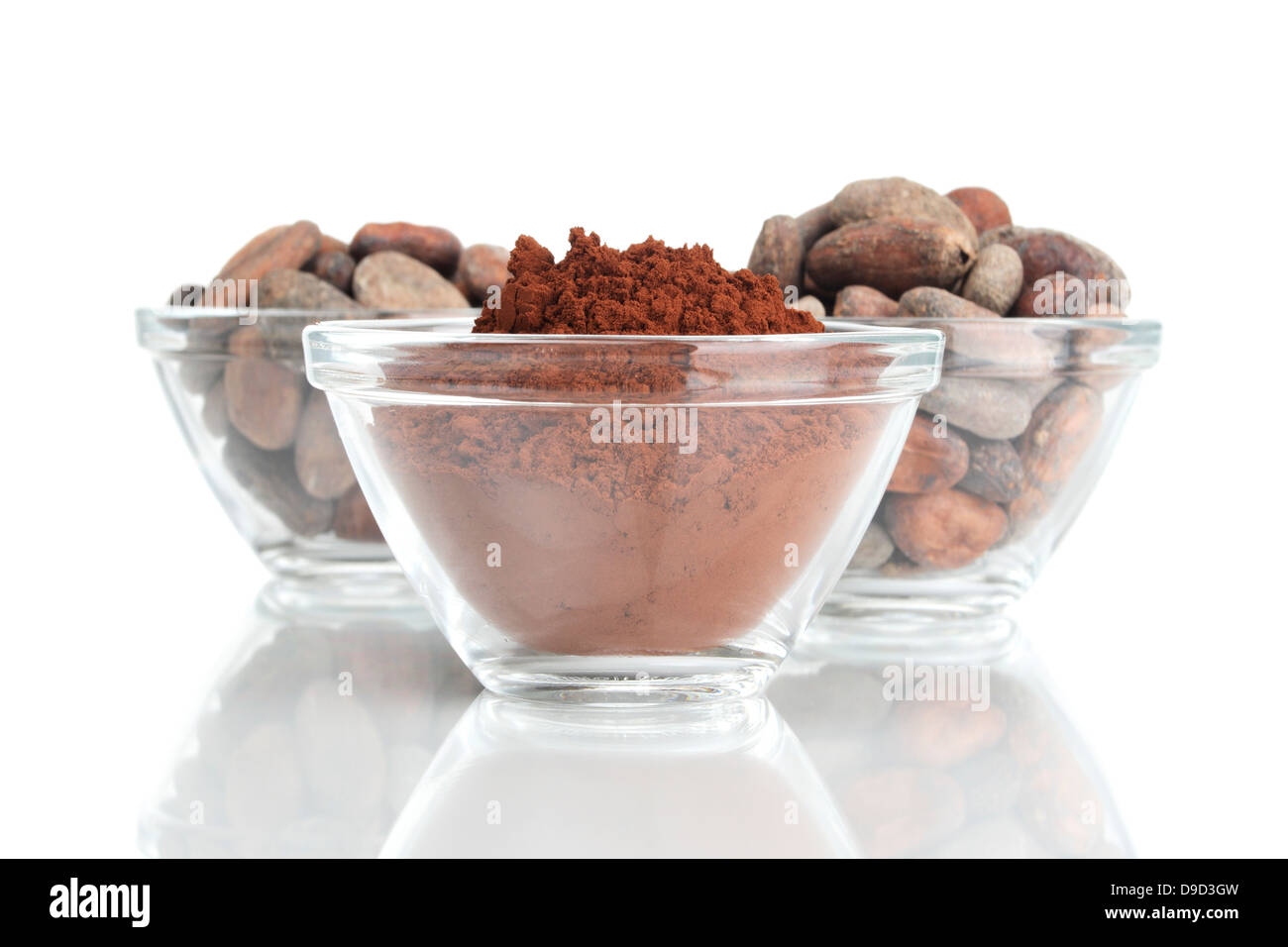 Cacao in polvere e chicchi di cacao Foto Stock