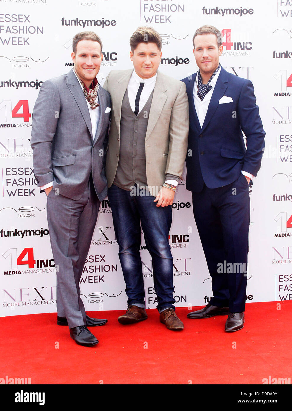 Adam e Simon Ryan con Joey Bevan VIP giorno a Essex della settimana della moda a Lakewell Marquee, Chigwell - Arrivi Essex, Inghilterra - 26.03.11 Foto Stock