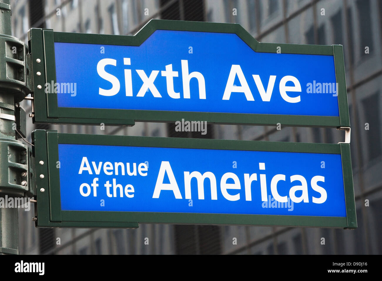 Sesta Avenue strada segno, New York City, Stati Uniti d'America Foto Stock