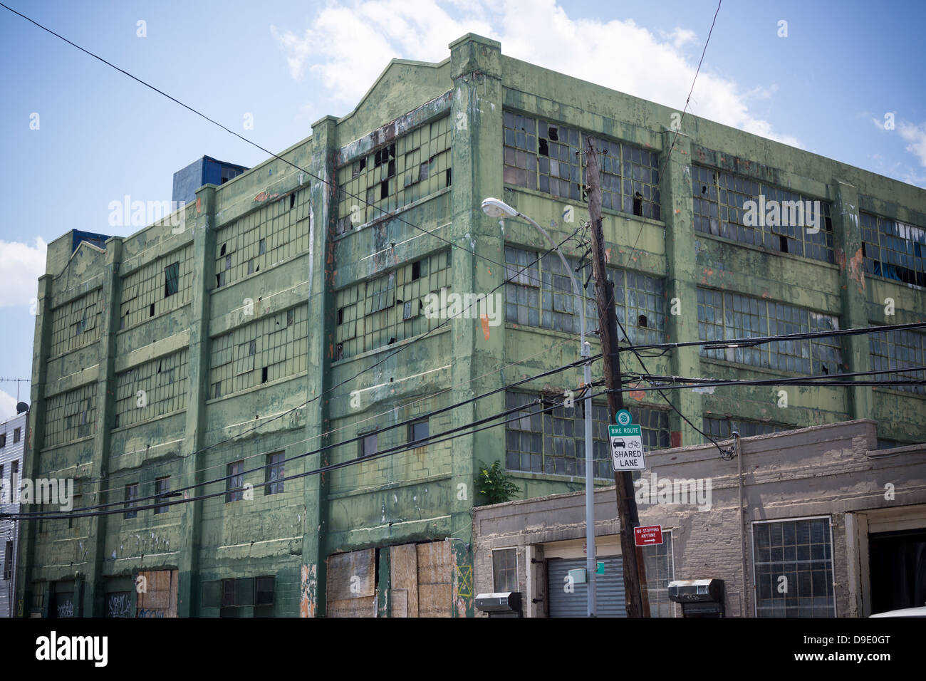 Magazzino sviluppo attende in Western Queens nel quartiere della città di Long Island a New York Foto Stock