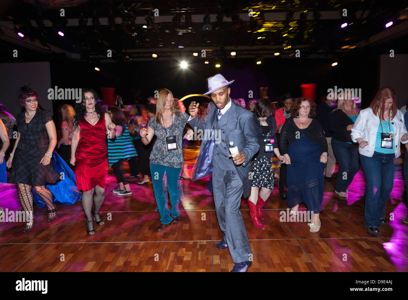 LOS ANGELES, CA - APRILE 7-9: 2011 Signor romanticismo pageant svoltasi a Los Angeles, la California il 7-9 aprile 2011. Foto Stock