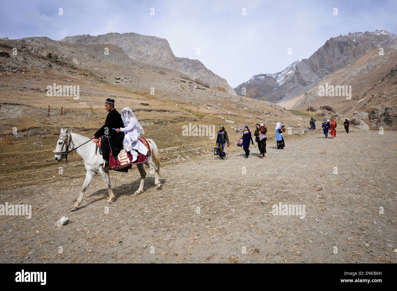 La vita nella valle Yagnob in Tagikistan - una remota valle abitata da gente che parla ancora la lingua Sogdian. Foto Stock