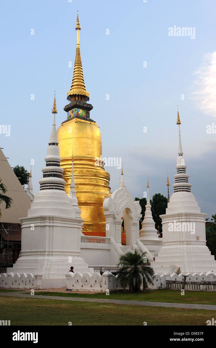 Travel Park style sacra religione buddha patrimonio nazionale di santità di costruzione antica statua tempio architettura Cultura Foto Stock
