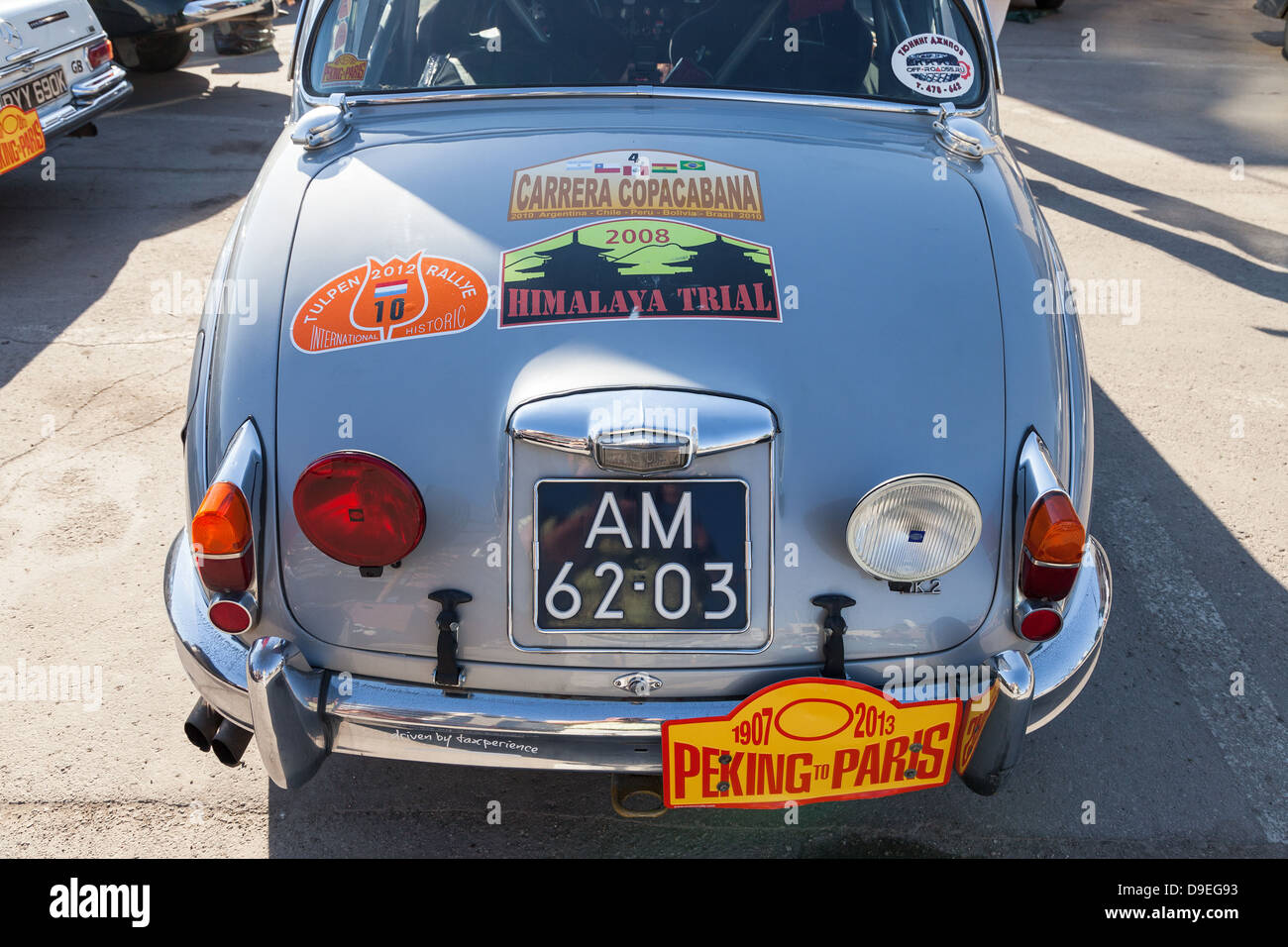 SAMARA, Russia - 16 giugno: Rally di retro-cars ' Peking-Paris 2013 ', 16 giugno 2013 a Samara, Russia Foto Stock