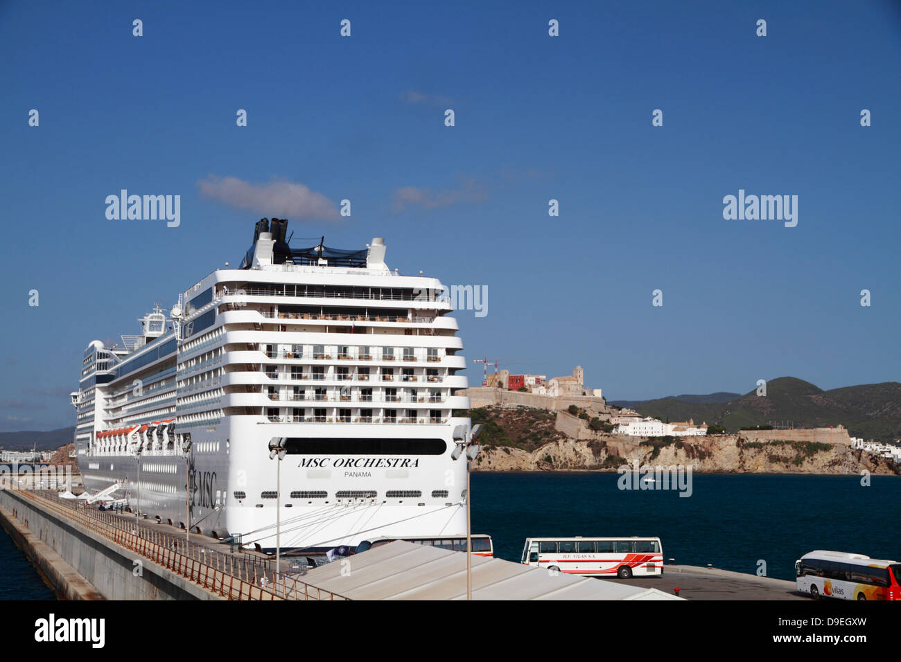 MSC Orchestra nave da crociera ormeggiata al porto di Ibiza Foto Stock