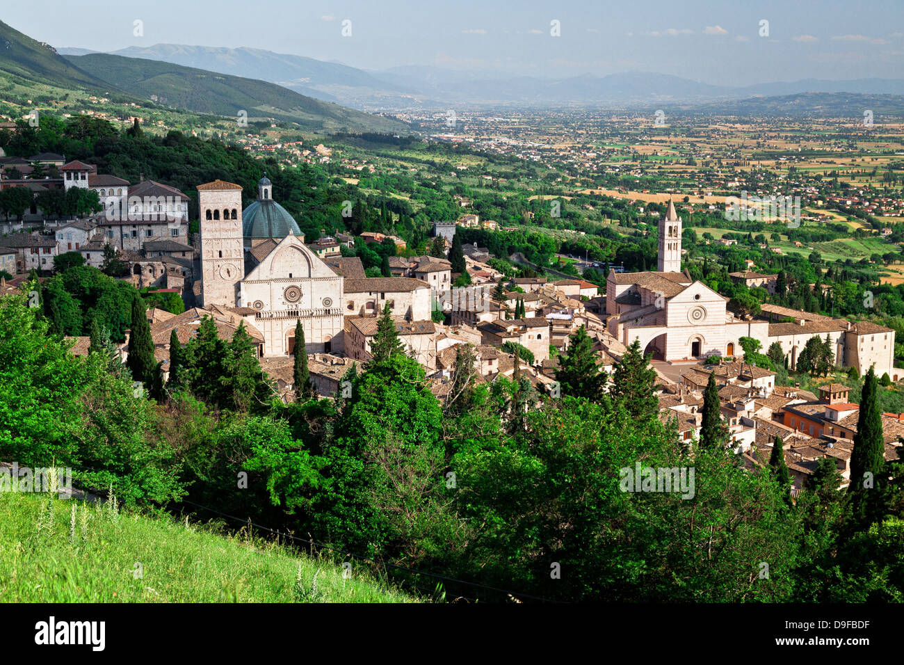 Vista di assisi medievale città in Italia Foto Stock