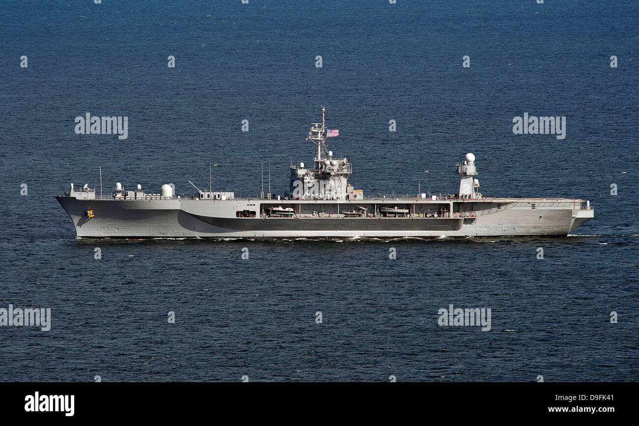 US Navy comando anfibio nave USS Mount Whitney durante l'esercizio le operazioni del Baltico Giugno 16, 2013 nel Mar Baltico. Foto Stock