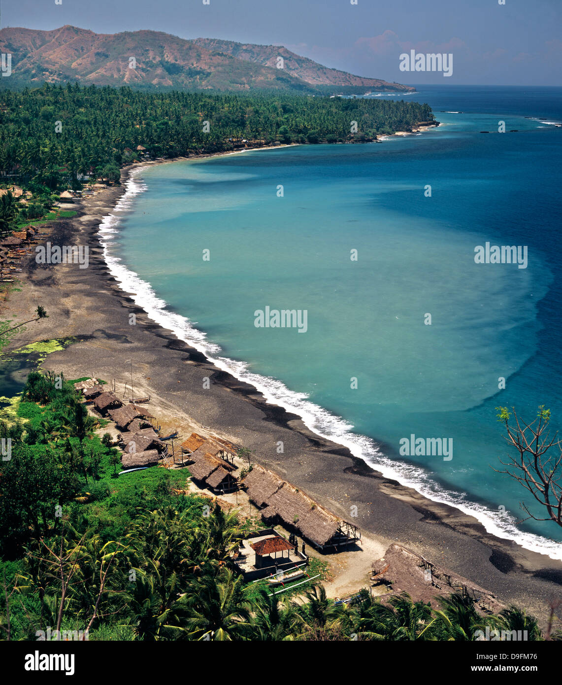 Vista della costa di Bali vicino Candi Dasa, Bali, Indonesia, sud-est asiatico Foto Stock