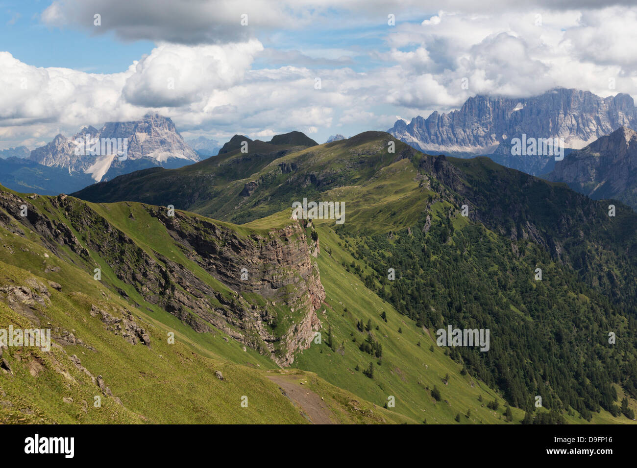 Aspre montagne delle Dolomiti, Italia Foto Stock