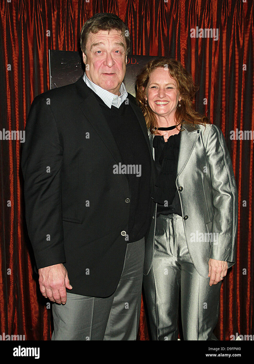 John Goodman e Melissa Leo il New York premiere di "Stato rosso' al Radio City Music Hall - Arrivi New York City, Stati Uniti d'America - 05.03.11 Foto Stock