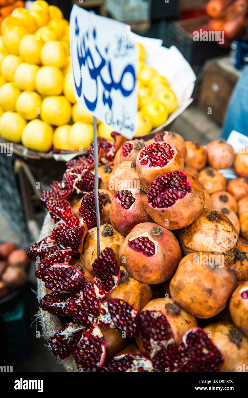 Melagrane nel bazaar di Sulaymaniyah, Iraq Kurdistan, Iraq, Medio Oriente Foto Stock