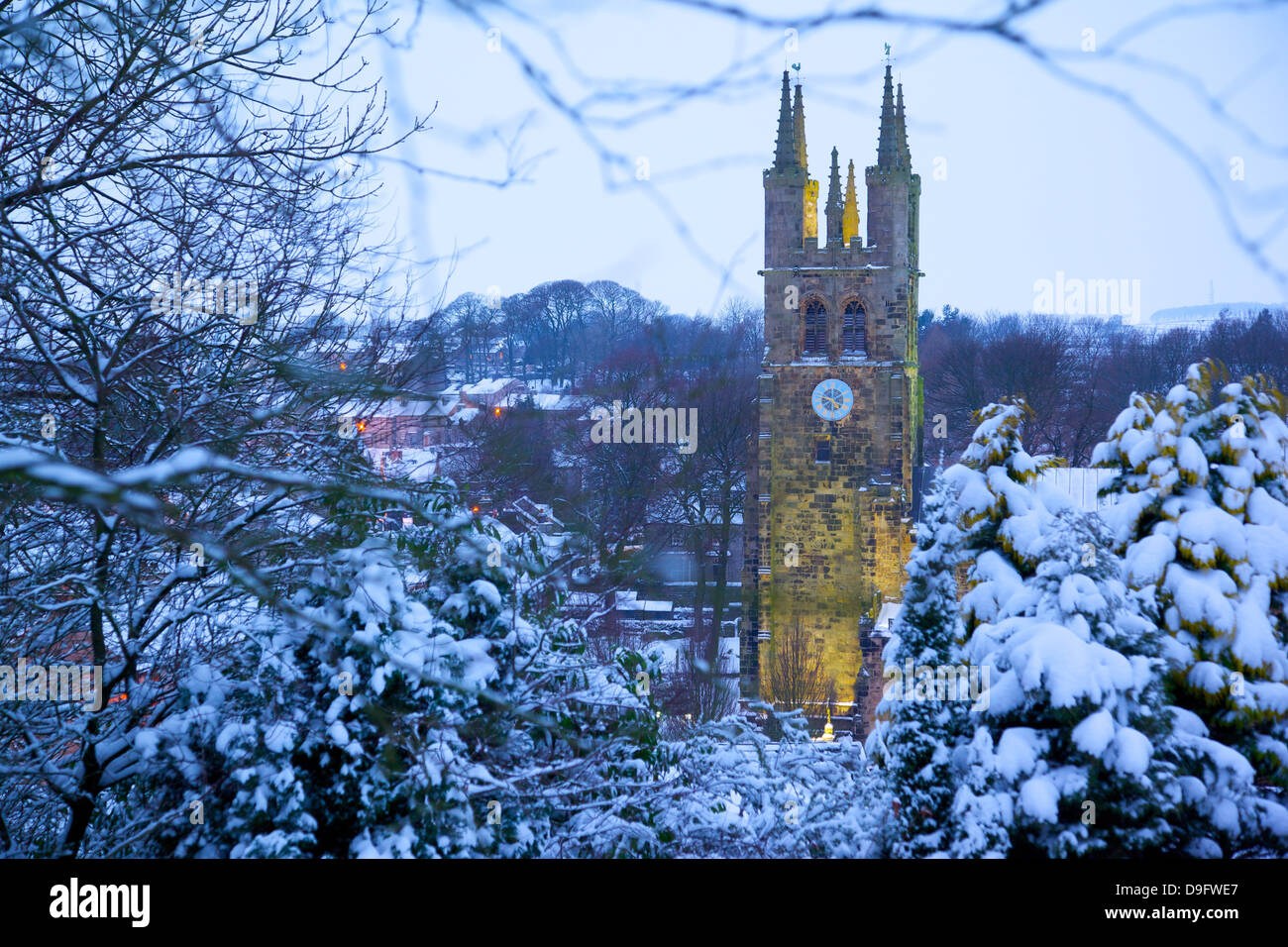 Cattedrale di picco nella neve, Tideswell, Parco Nazionale di Peak District, Derbyshire, England, Regno Unito Foto Stock