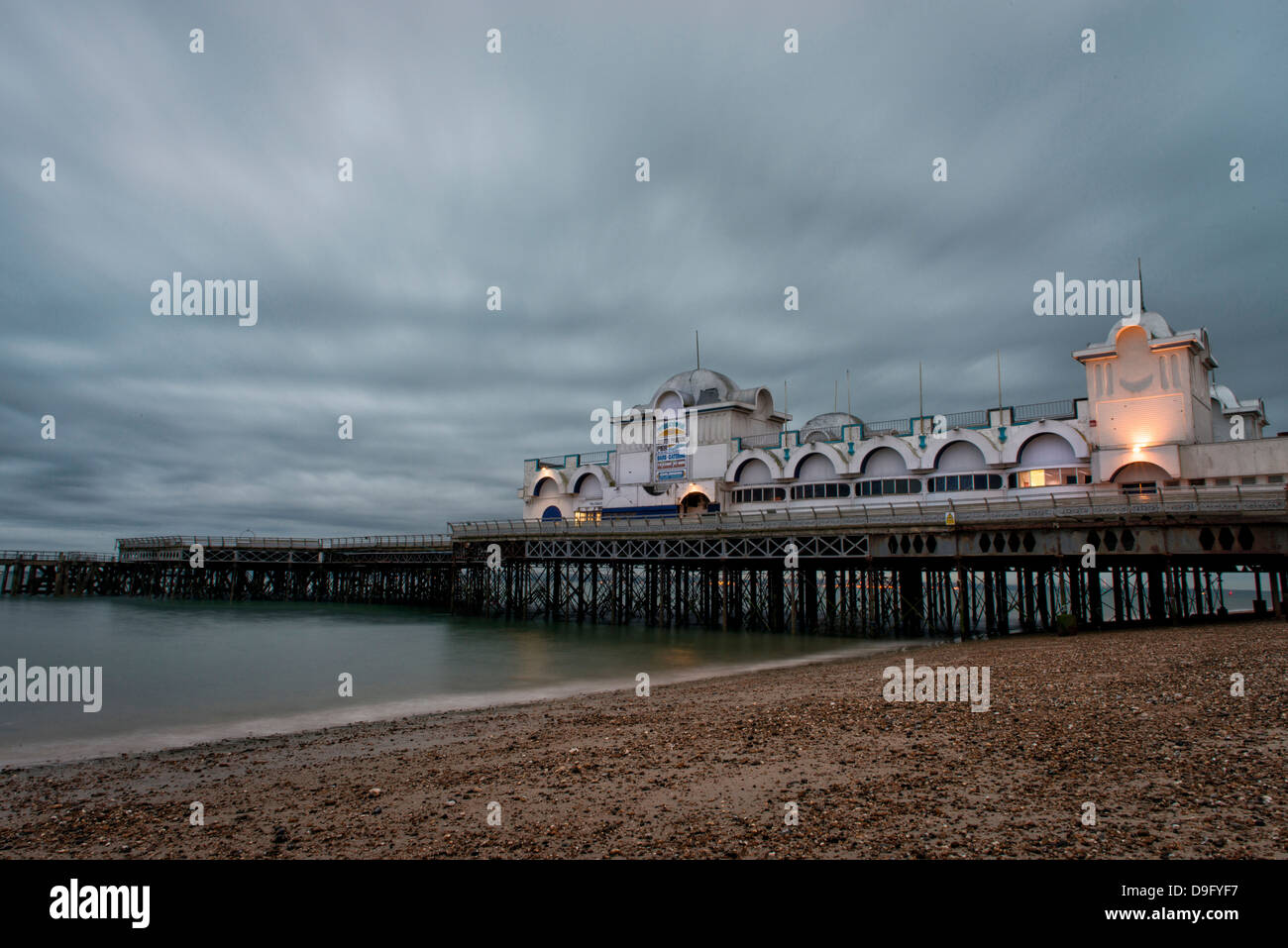 South Parade Pier, Southsea, Hampshire, al tramonto Foto Stock