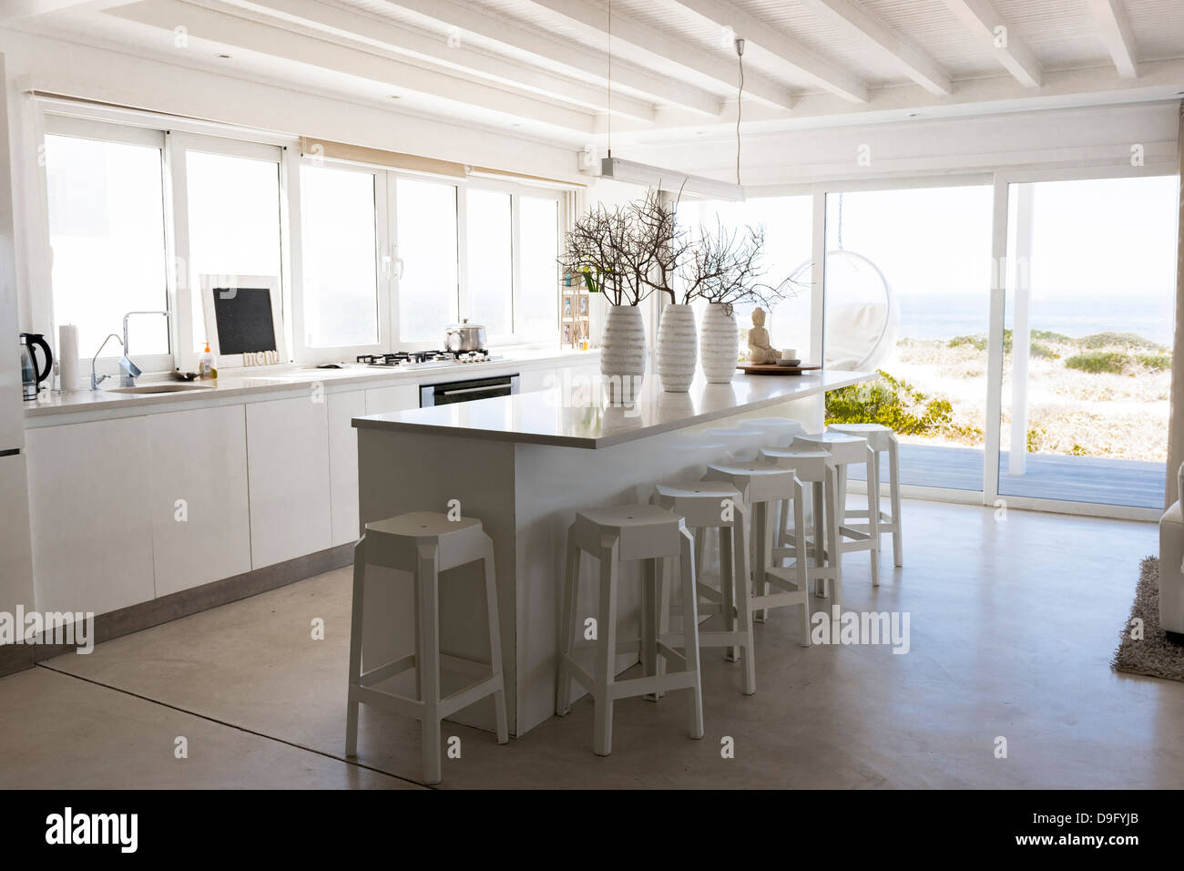 Gli interni di cucina in un appartamento studio Foto Stock
