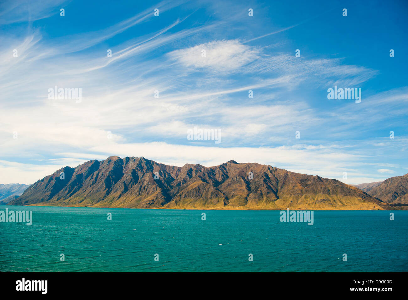 Lago Hawea, Alpi del Sud Mountain Range, nella costa occidentale dell'Isola del Sud, Nuova Zelanda Foto Stock
