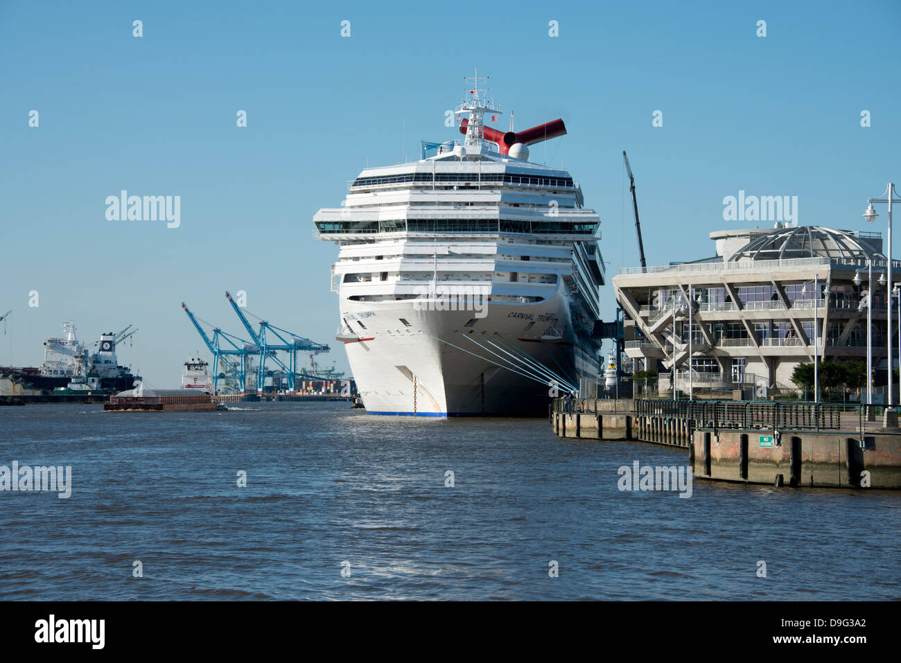 In Alabama, Mobile. Fiume Mobile, sfortunato Carnevale trionfo nave da crociera ormeggiata nel Mobil. Foto Stock