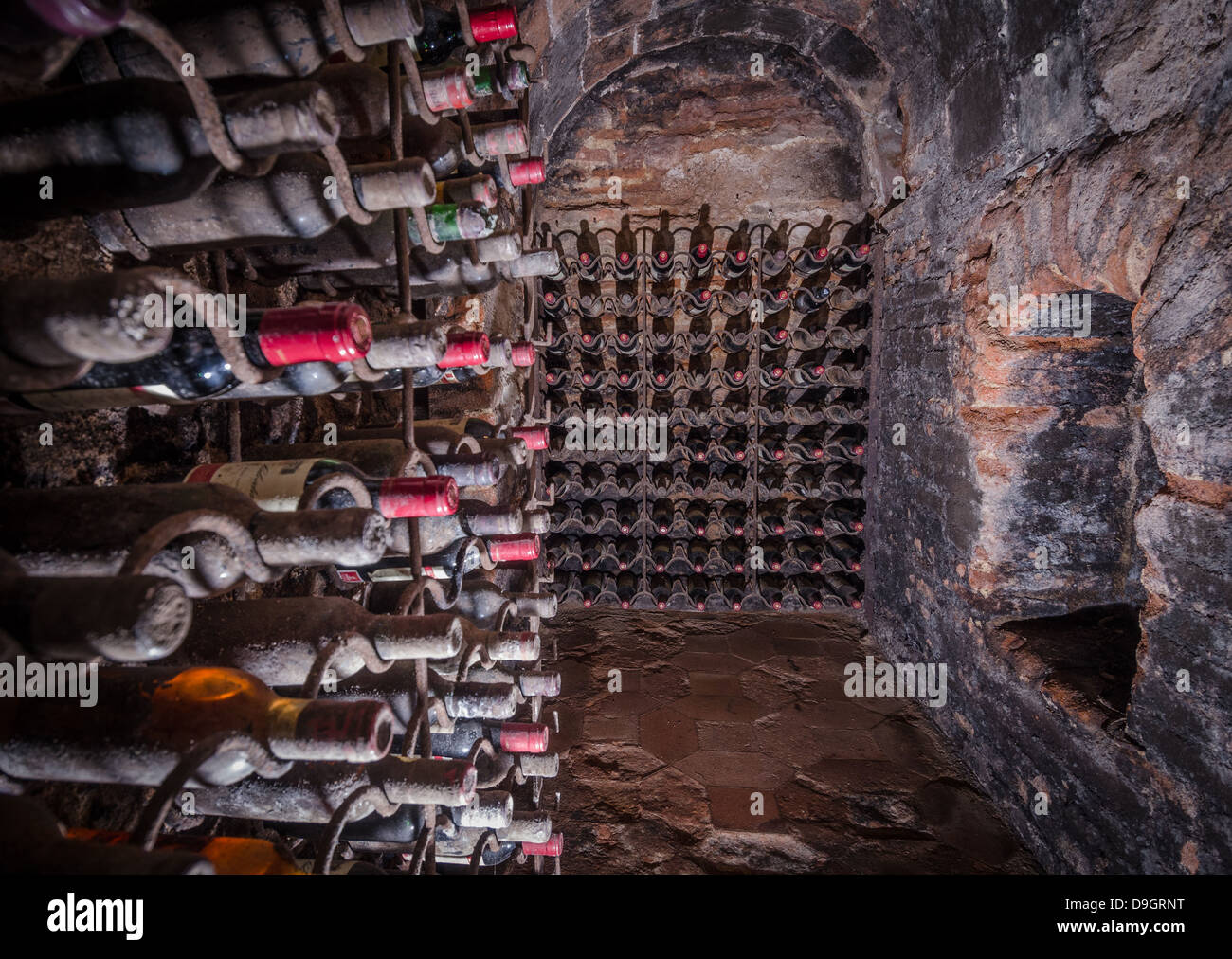 Celllar vino vecchio ristorante a Madrid Foto Stock