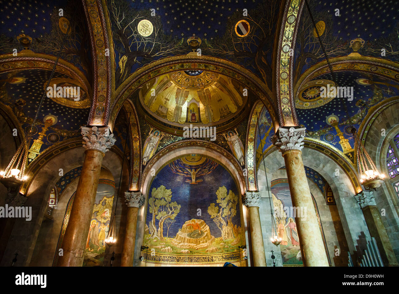 La Basilica dell Agonia o la chiesa di tutte le nazioni nel giardino del Getsemani, Gerusalemme, Israele. Foto Stock