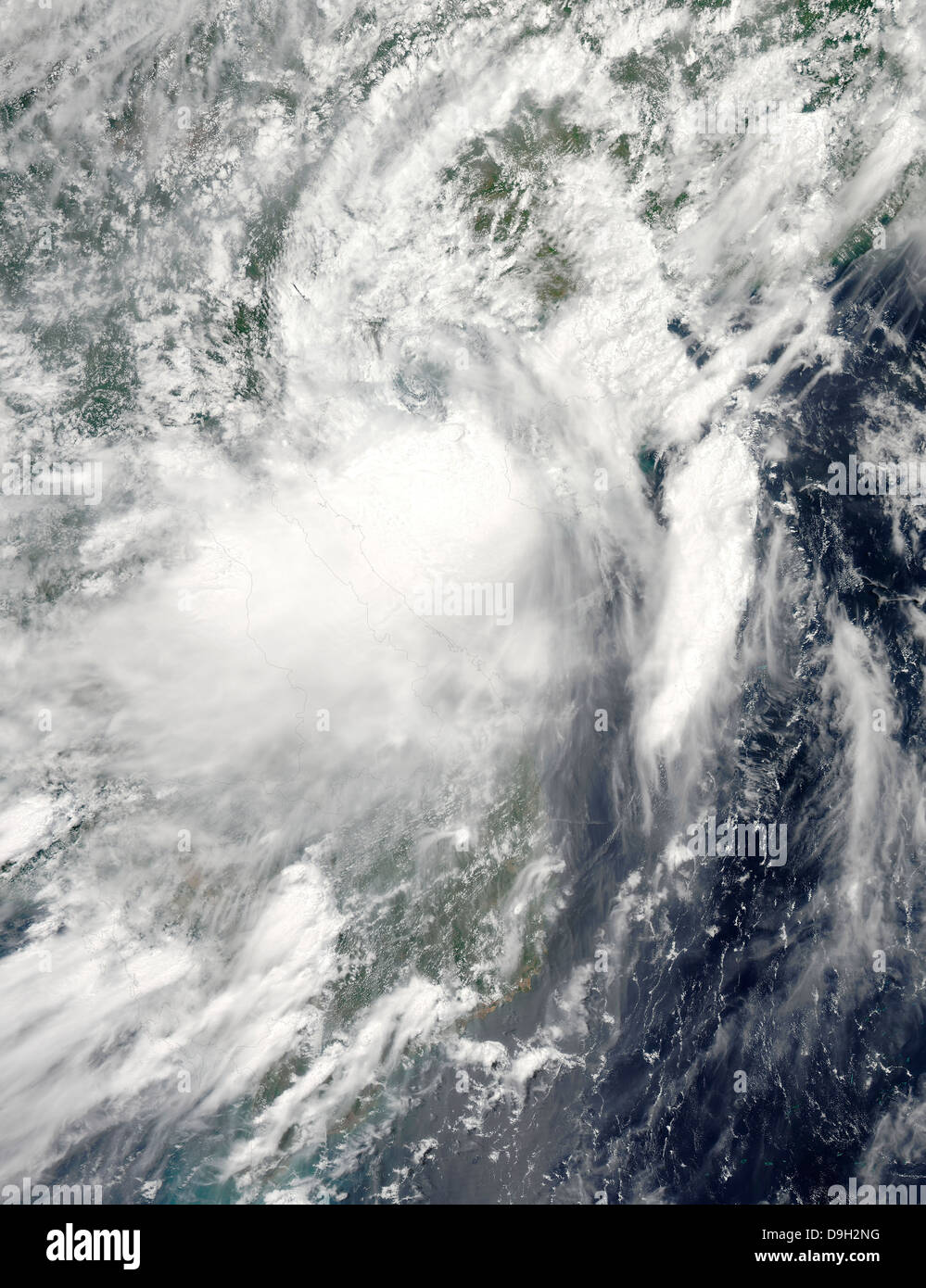 Luglio 17, 2010 - la tempesta tropicale Conson avvicinando il Vietnam. Foto Stock