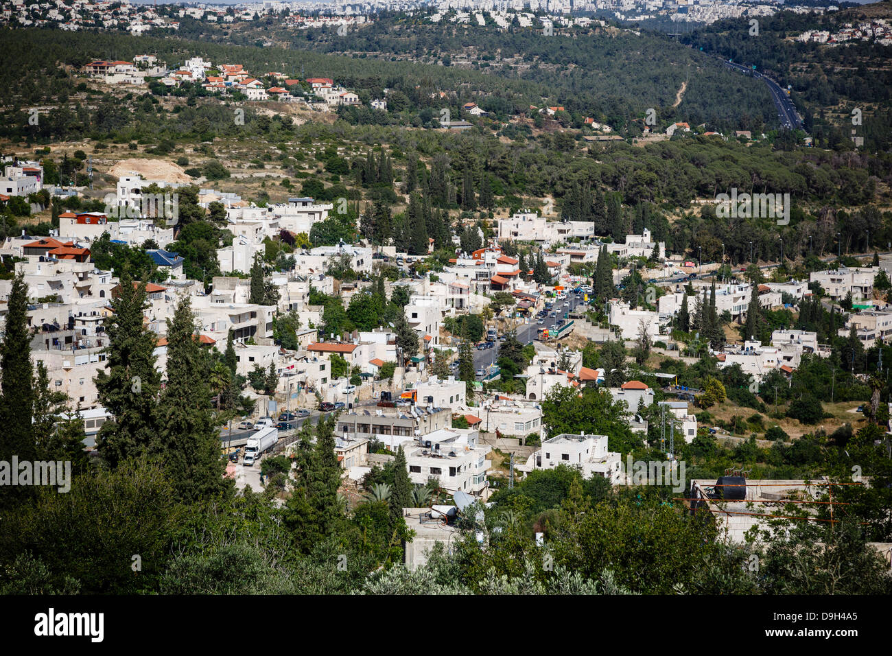 Vista sul villaggio di Abu Gosh al di fuori di Gerusalemme, Israele. Foto Stock