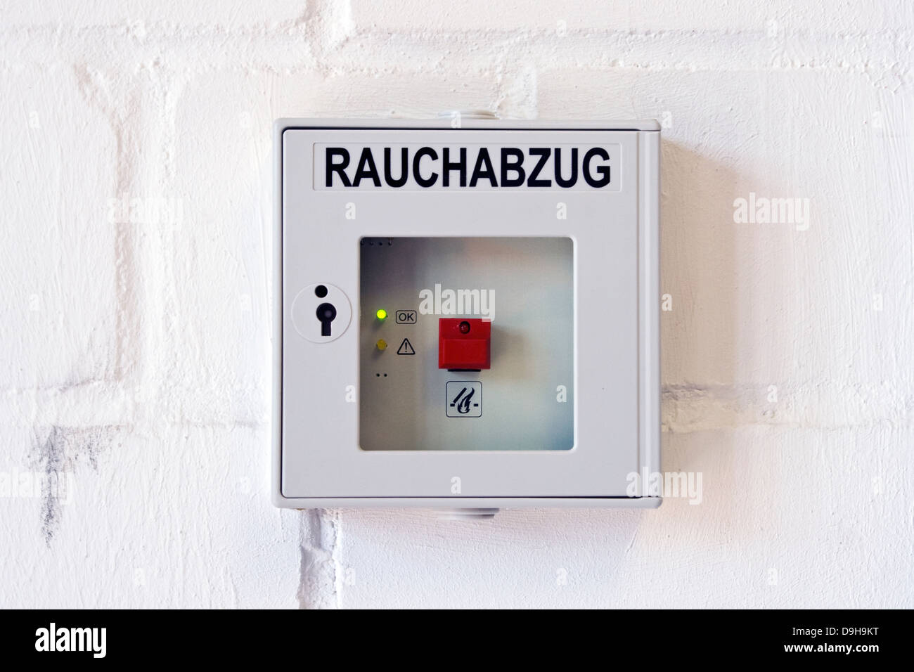 Contatore di emergenza per la deduzione di fumo in un edificio, interruttore di emergenza per il camino in un edificio, Foto Stock