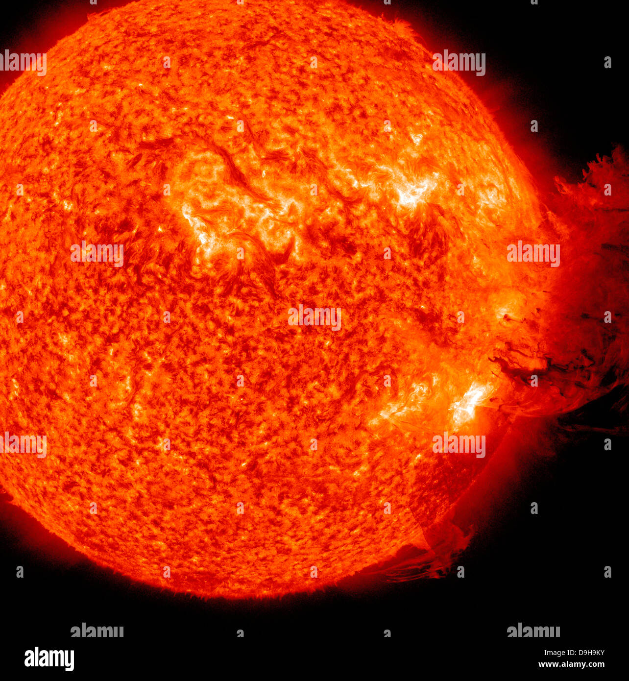 Una M-2 solar flare con massa coronale l'espulsione. Foto Stock