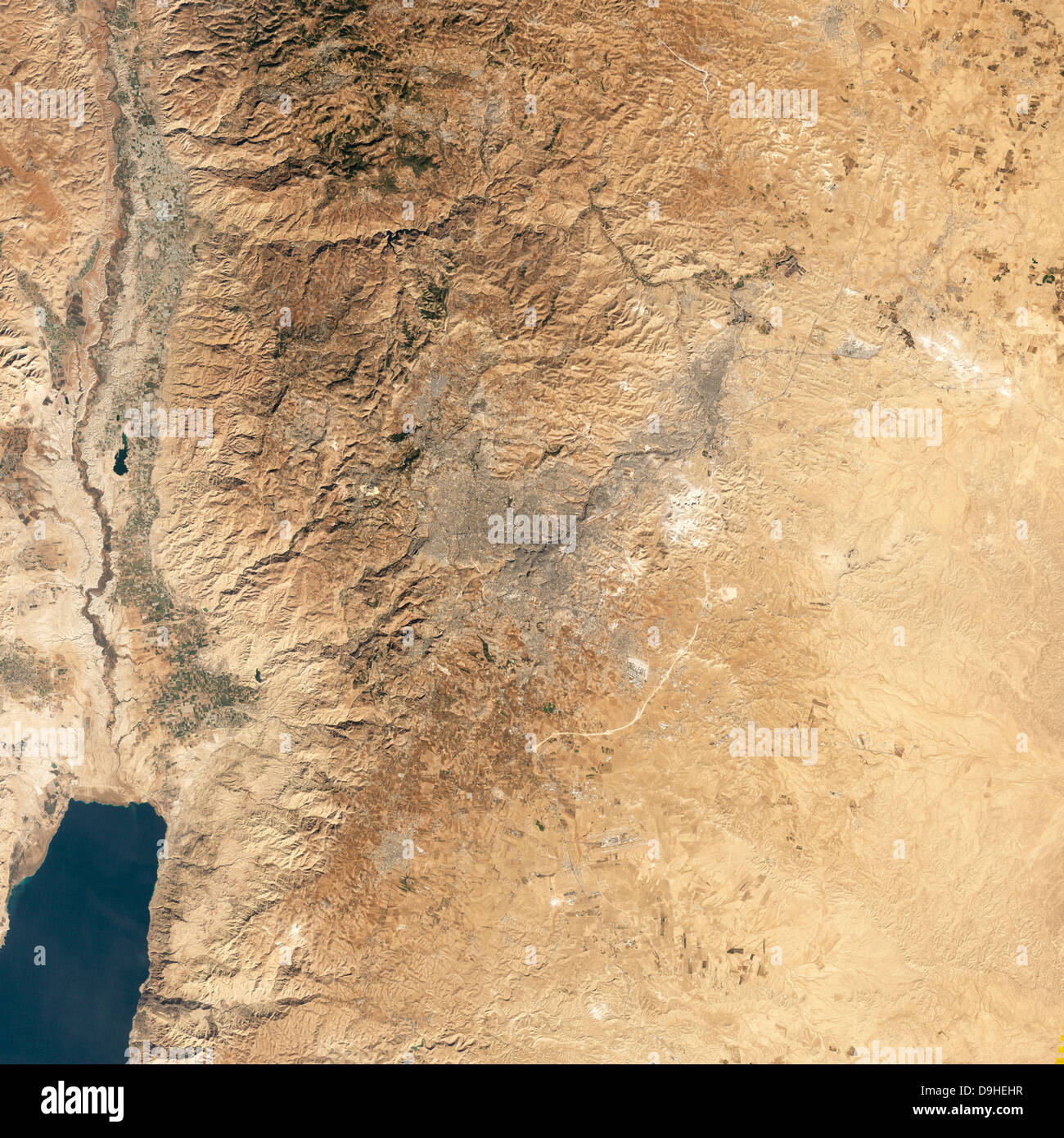 In colore naturale la vista satellite di Amman, Giordania. Foto Stock