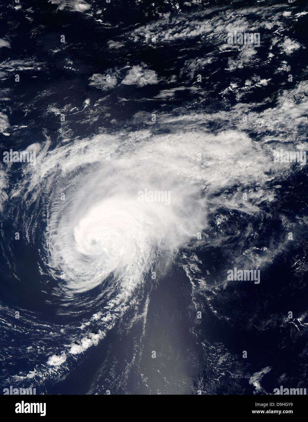 Agosto 19, 2012 - uragano Gordon sull Oceano Atlantico con le nuvole che si estende al di sopra delle Azzorre Isola catena. Foto Stock