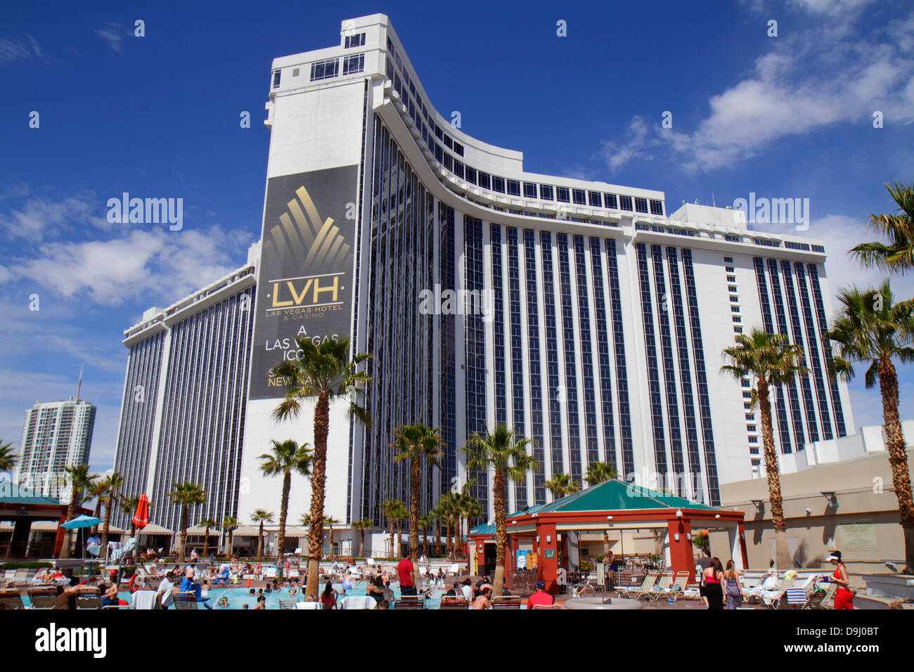 Las Vegas, Nevada, Westgate Las Vegas Resort & Casino, LVH Las Vegas Hotel, esterno alto, area piscina, ospiti, bagni solari, visitatori Foto Stock