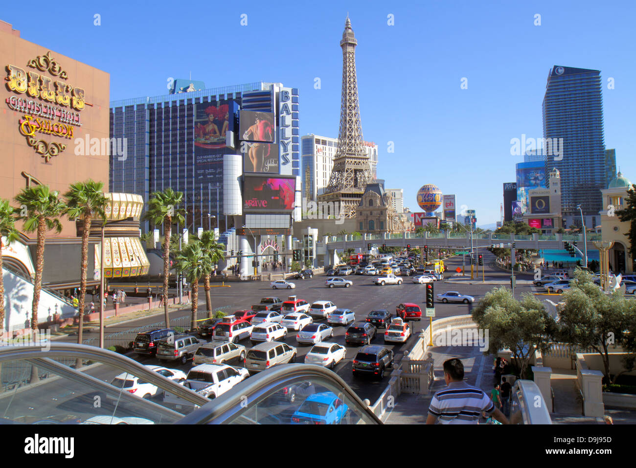 Las Vegas Nevada, The Strip, South Las Vegas Boulevard, Bill's Gamblin' Hall & Saloon, Bally's Las Vegas Hotel & Casino, Paris Las Vegas Hotel & Casino, EIF Foto Stock