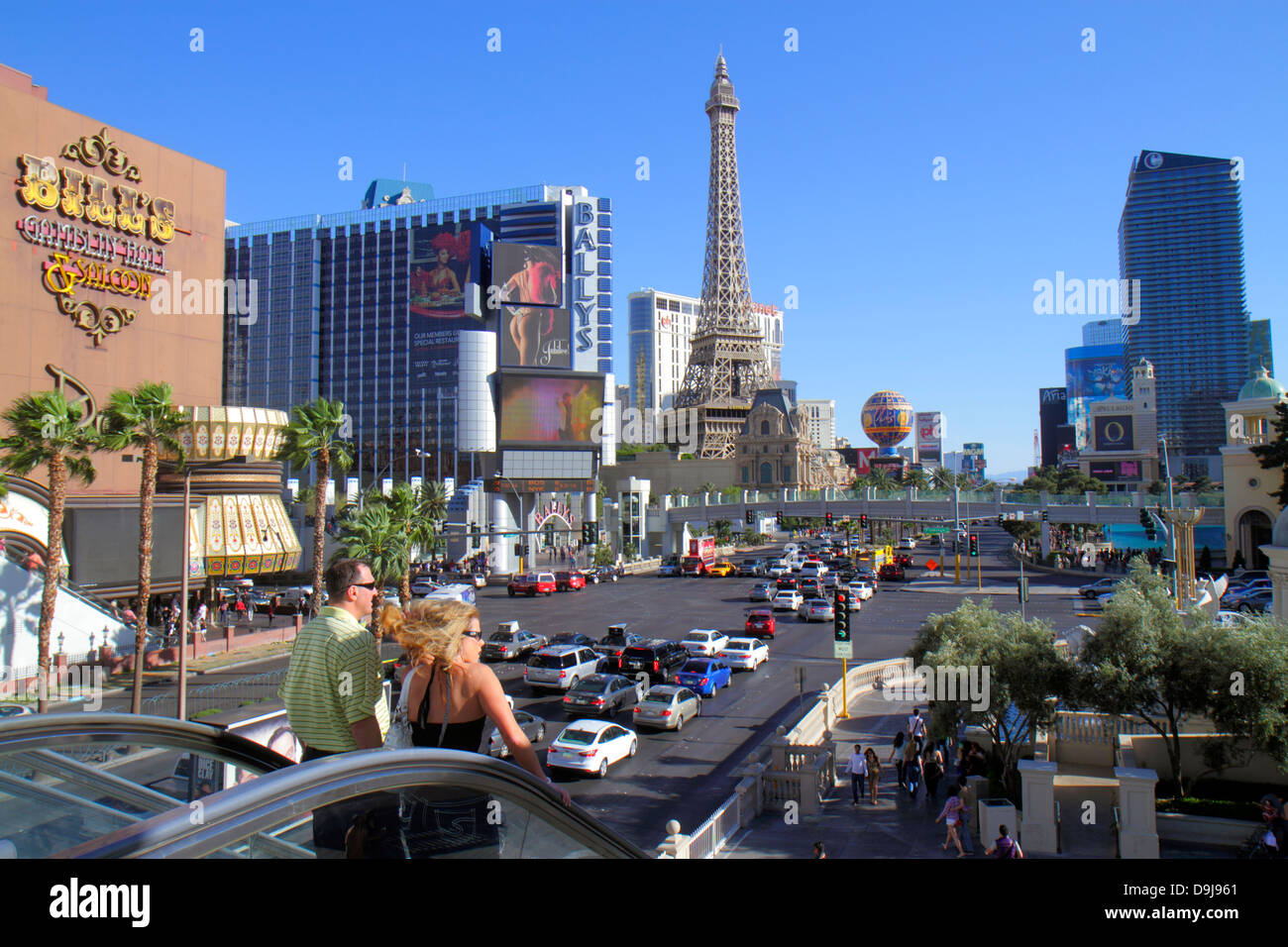 Las Vegas Nevada, The Strip, South Las Vegas Boulevard, Bill's Gamblin' Hall & Saloon, Bally's Las Vegas Hotel and Casino, Paris Las Vegas Hotel and Casino Foto Stock