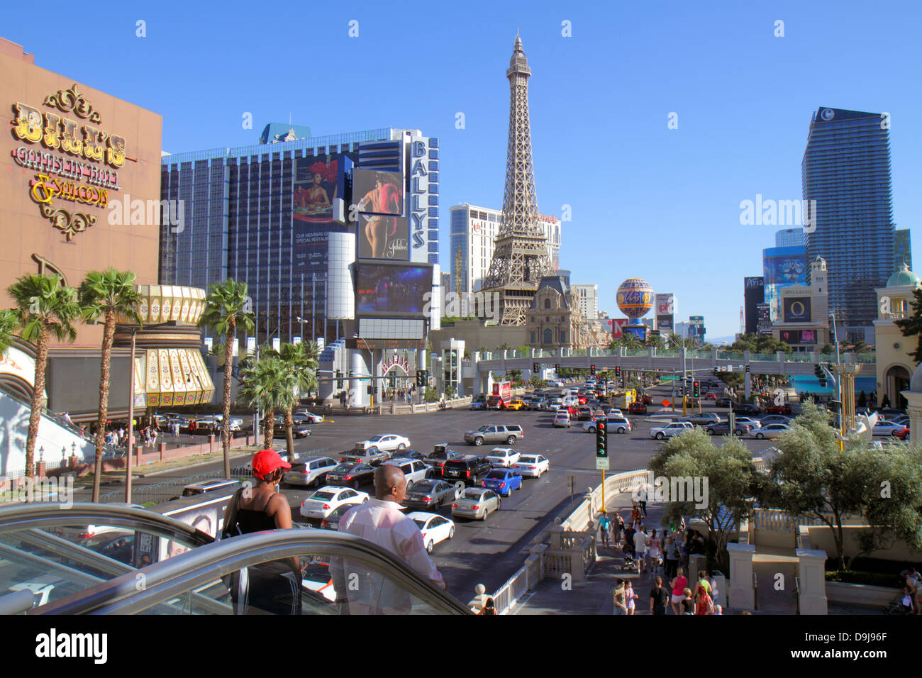 Las Vegas Nevada, The Strip, South Las Vegas Boulevard, Bill's Gamblin' Hall & Saloon, Bally's Las Vegas Hotel and Casino, Paris Las Vegas Hotel and Casino Foto Stock