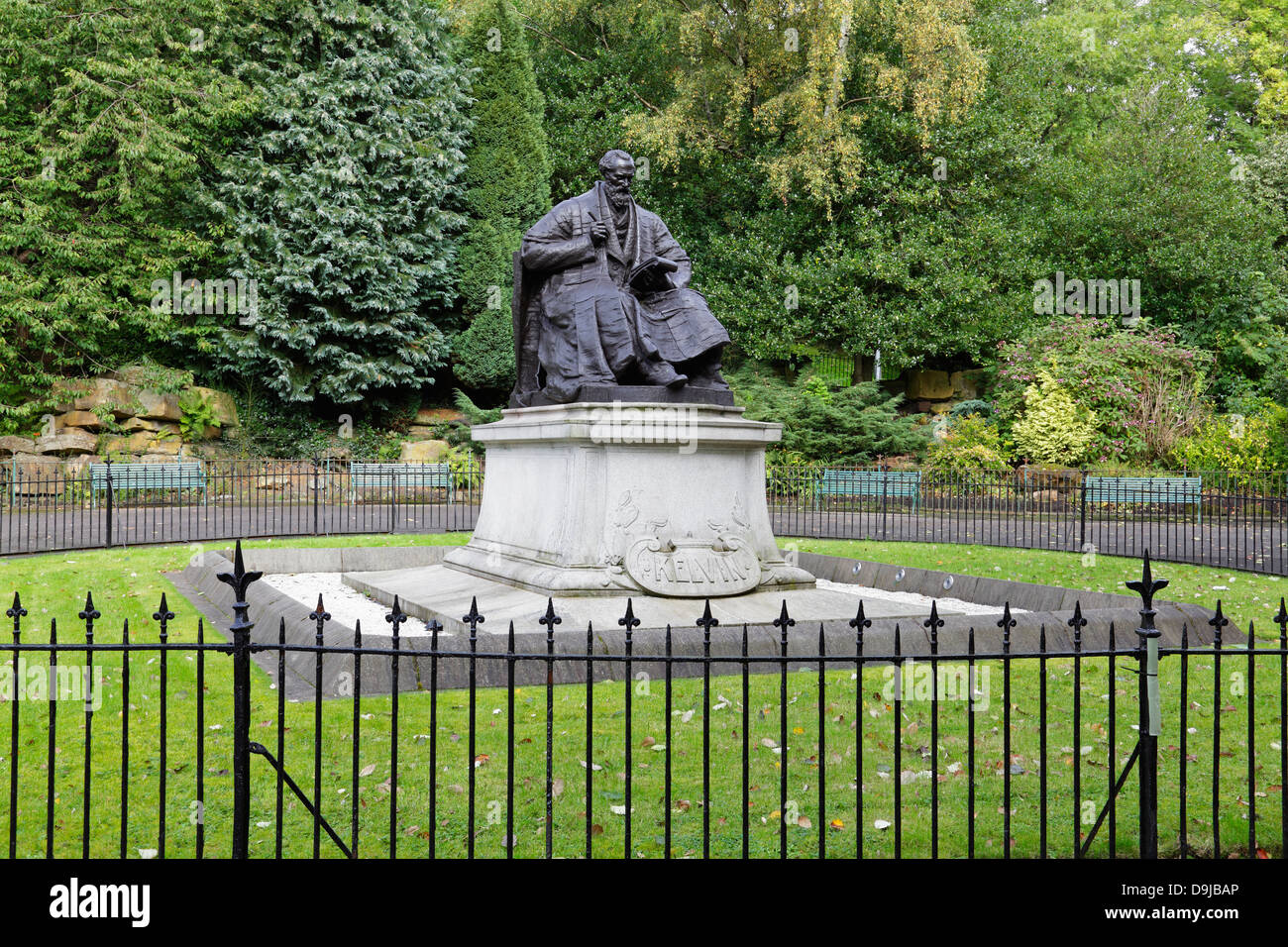 Monumento in bronzo del fisico e matematico Sir William Thomson, Barone Kelvin di Largs, Kelvingrove Park, Glasgow, Scozia Foto Stock