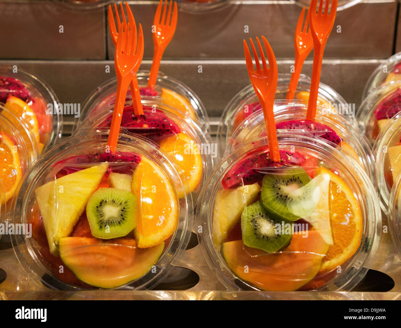 Cocktail di frutta nel Mercato di Boqueria, poco lontano da La Rambla, Barcelona, Spagna 3 Foto Stock