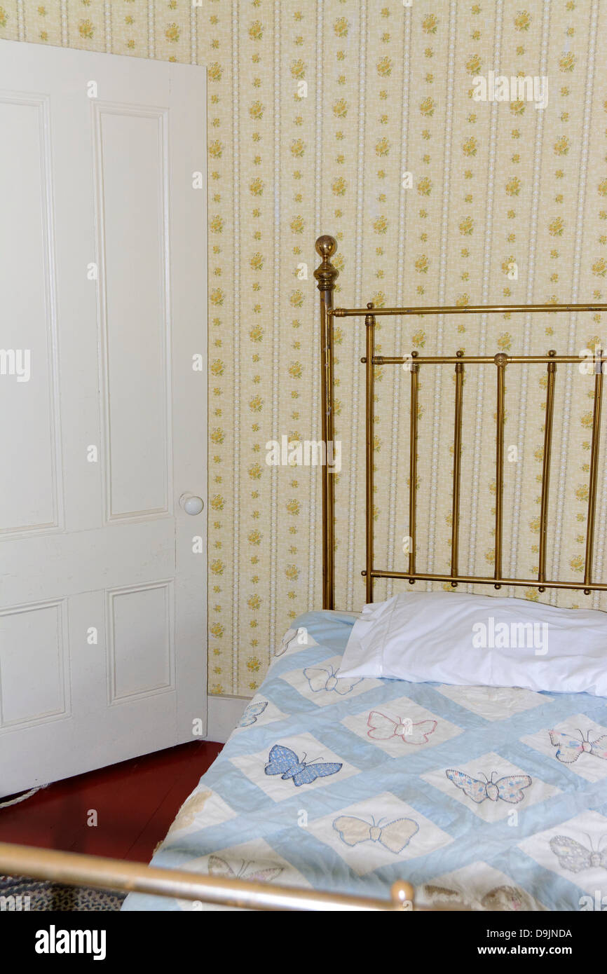 Ottone Vintage nel tallone Robert Frost la camera da letto. Robert Frost farm Derry, New Hampshire Foto Stock