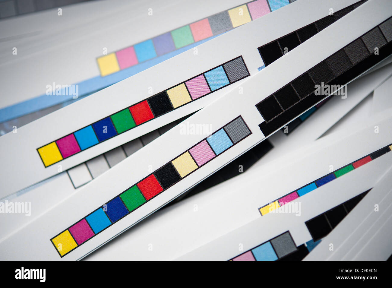 Colore barre di riferimento del processo di stampa in tipografia, tagliata Foto Stock
