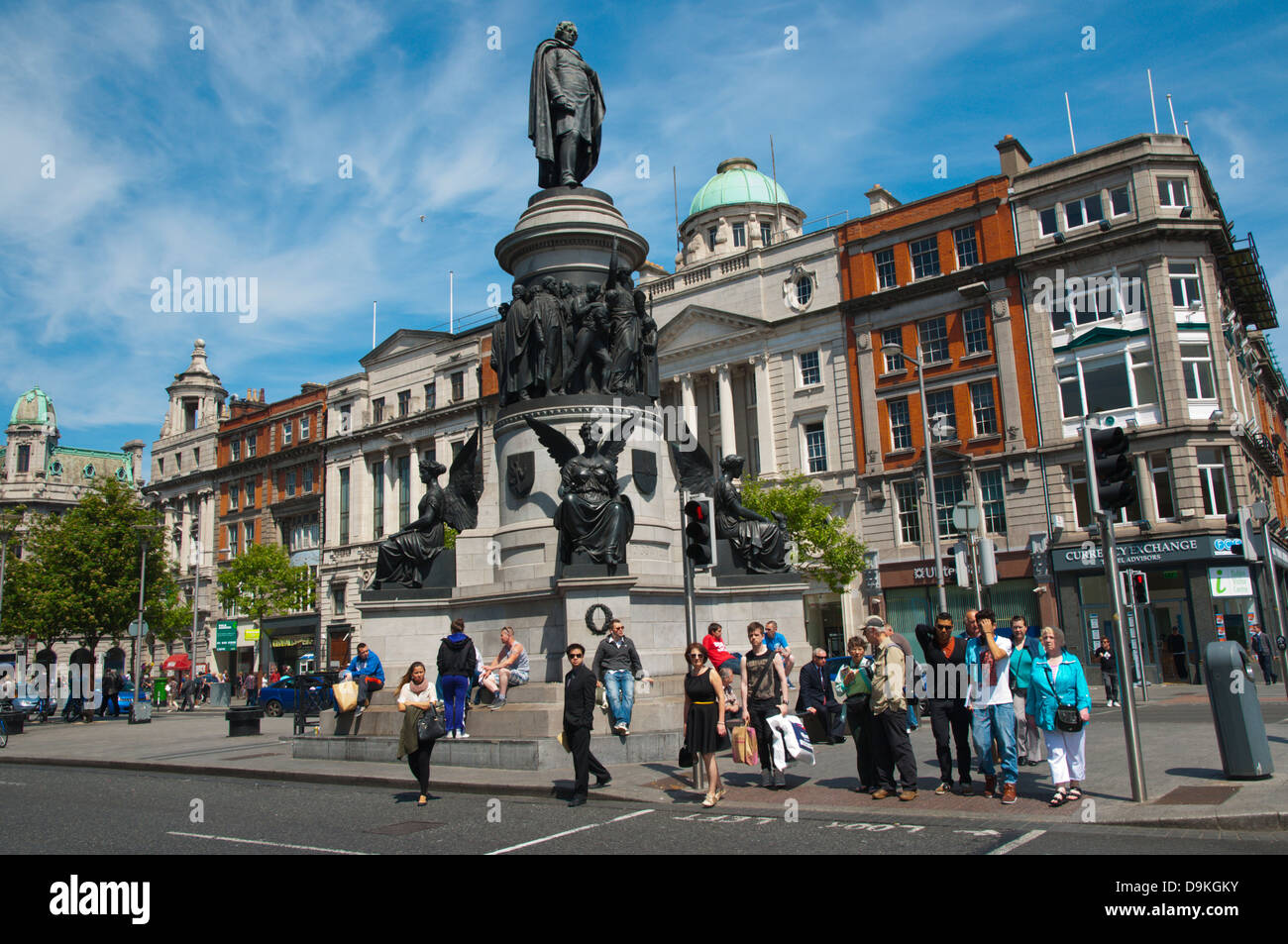 L'O'Connell monumento (1882) O'Connell street lower central Dublino Irlanda Europa Foto Stock