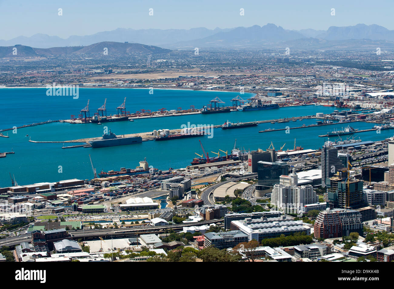 Lo skyline di Città del Capo e il porto, Western Cape, Sud Africa Foto Stock