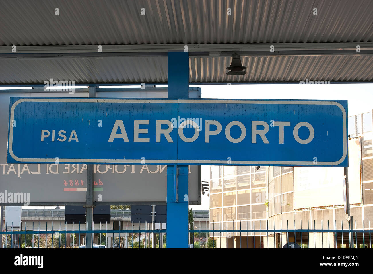 Aeroporto di pisa immagini e fotografie stock ad alta risoluzione - Alamy