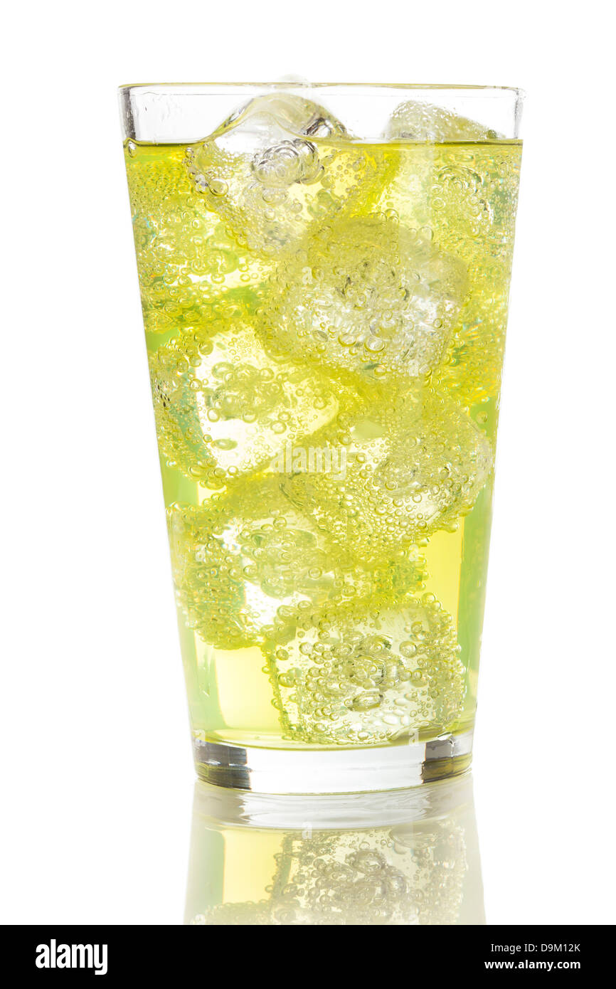 Energia verde Drink Soda contro uno sfondo Foto Stock