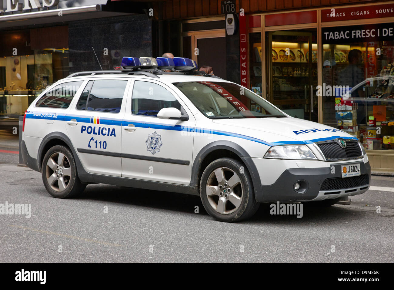 Andorra servizio di polizia pattuglia veicolo a Andorra la Vella Andorra Foto Stock