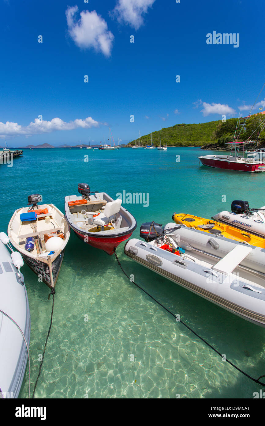 Lungomare Porto di Cruz Bay sull'isola caraibica di San Giovanni nelle Isole Vergini Americane Foto Stock