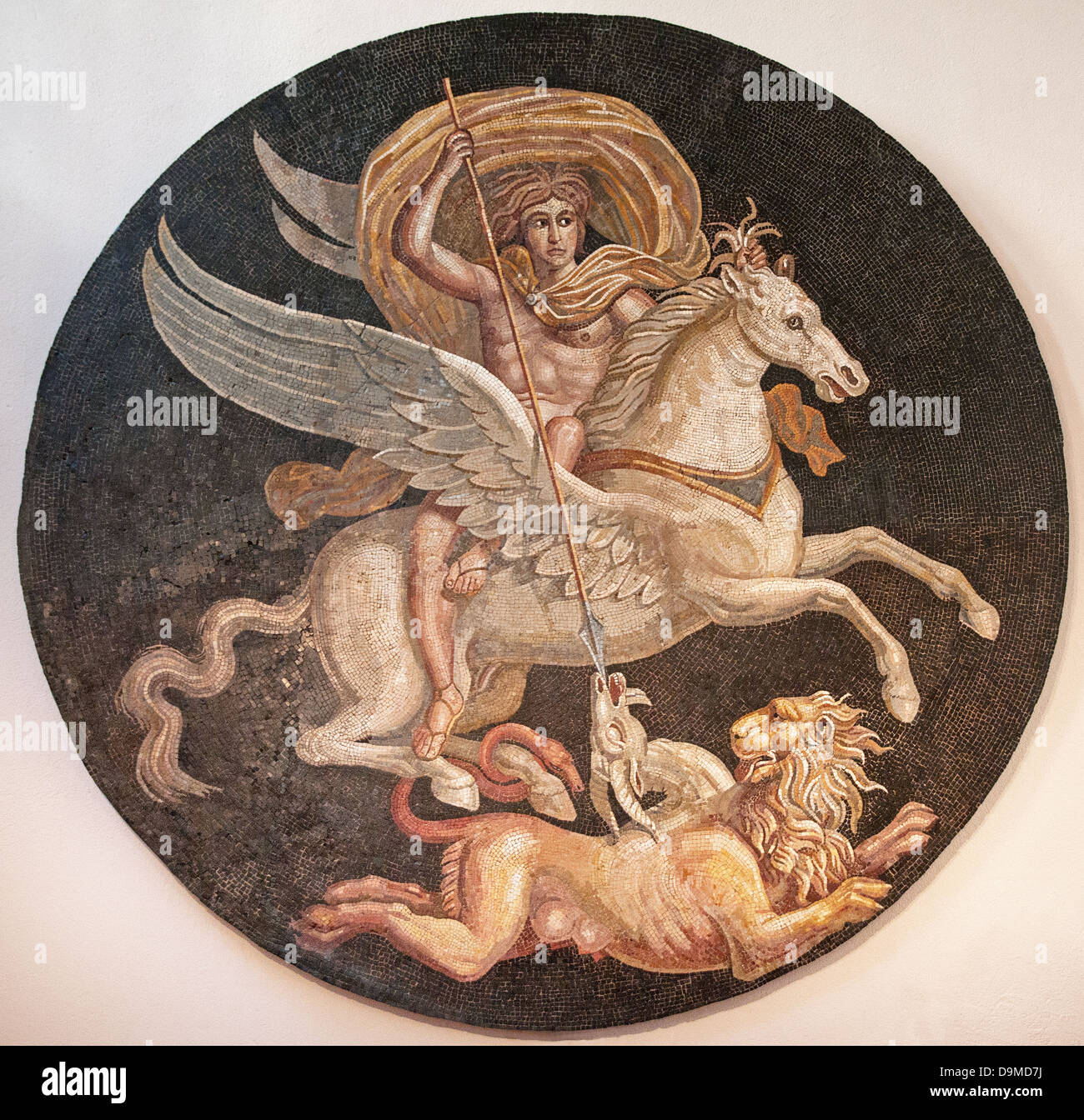 Mosaico romano del greco antico eroe Bellerofon uccidere Chimera mostro visualizzato nel Museo Rolin Autun Francia Foto Stock