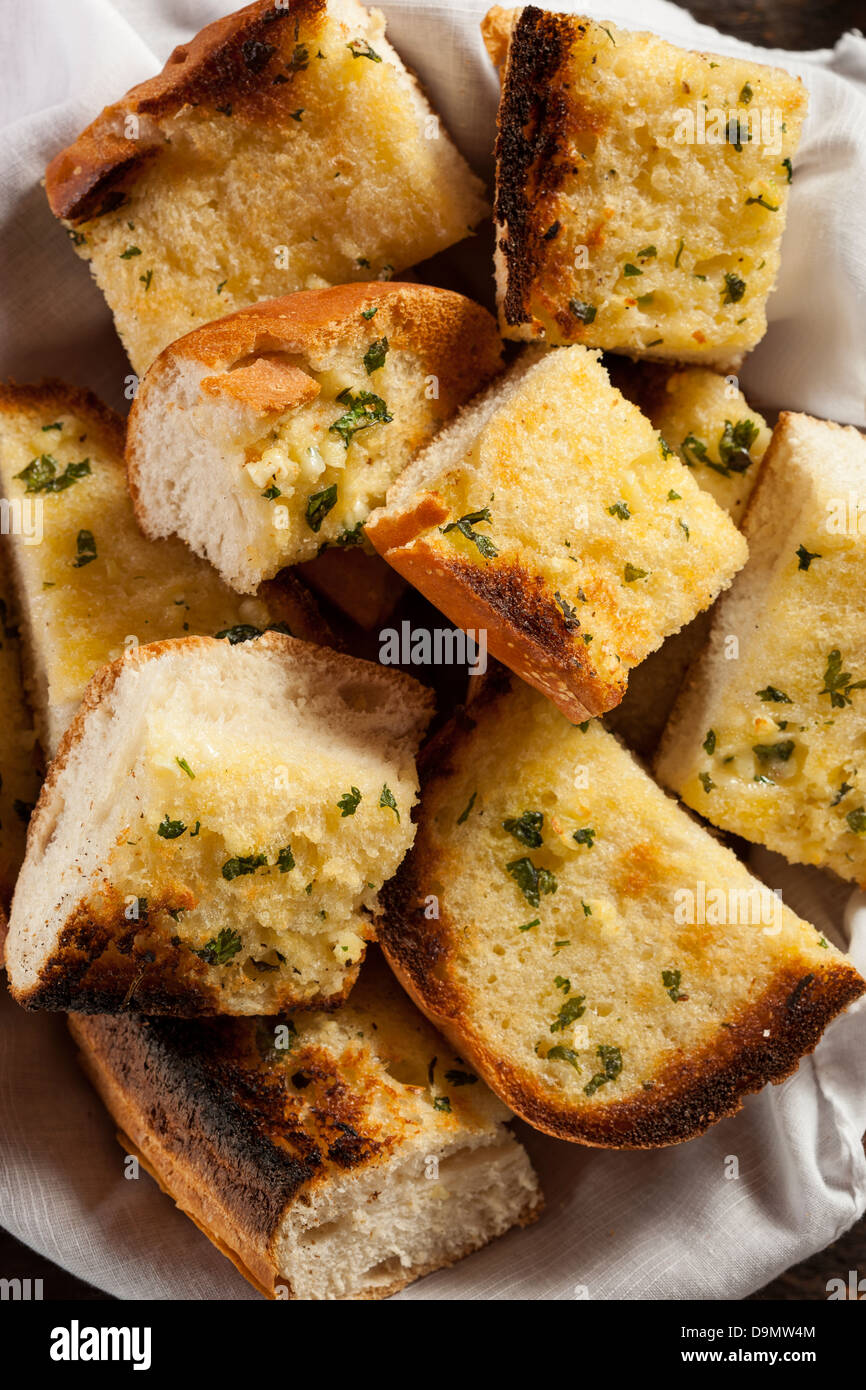 In casa aglio croccante pane con burro e prezzemolo Foto Stock