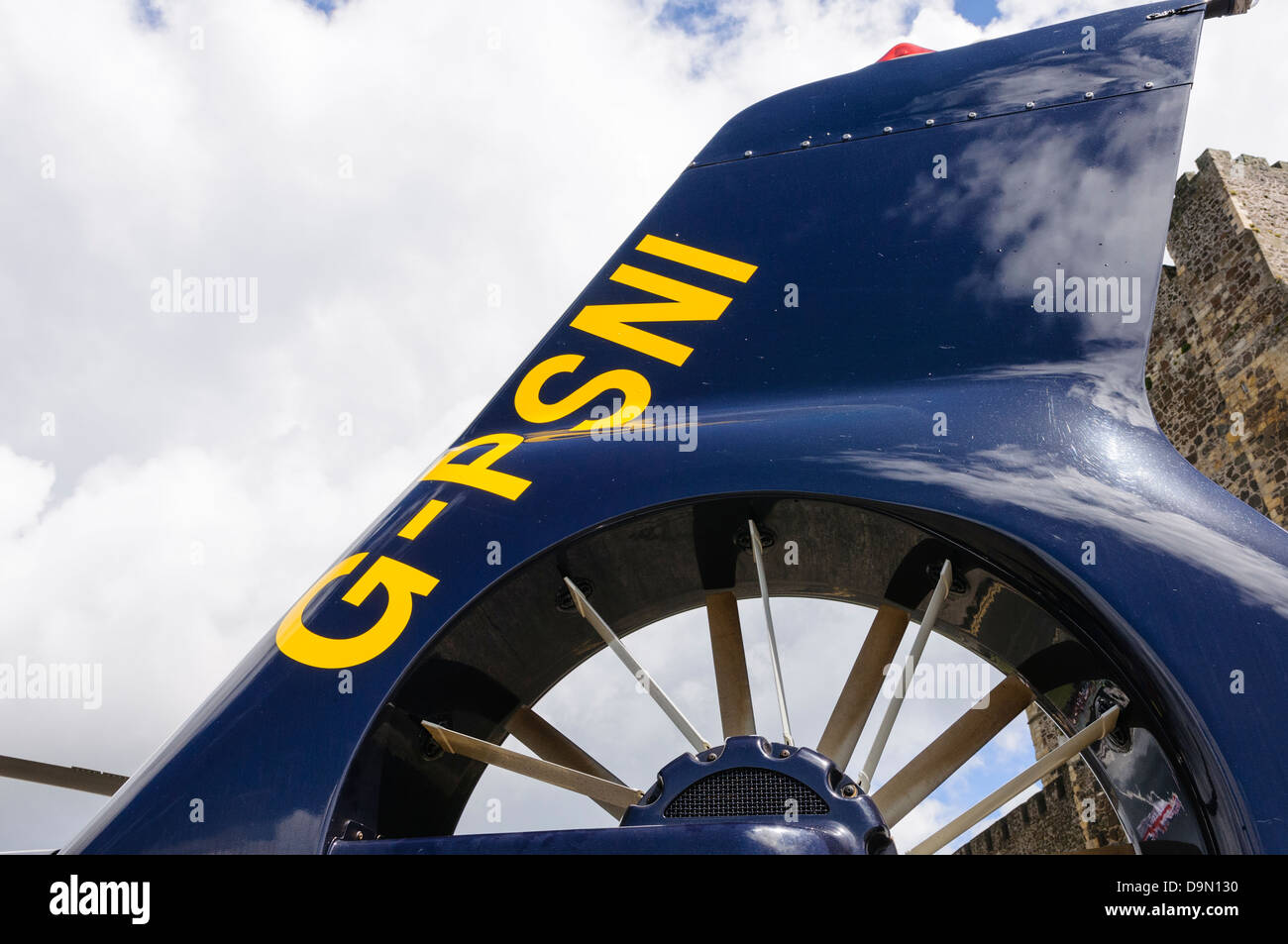 Il rotore di coda e la marcatura di PSNI elicottero Eurocopter EC-135 G-PSNI che mostra la fenestron rotore di coda Foto Stock